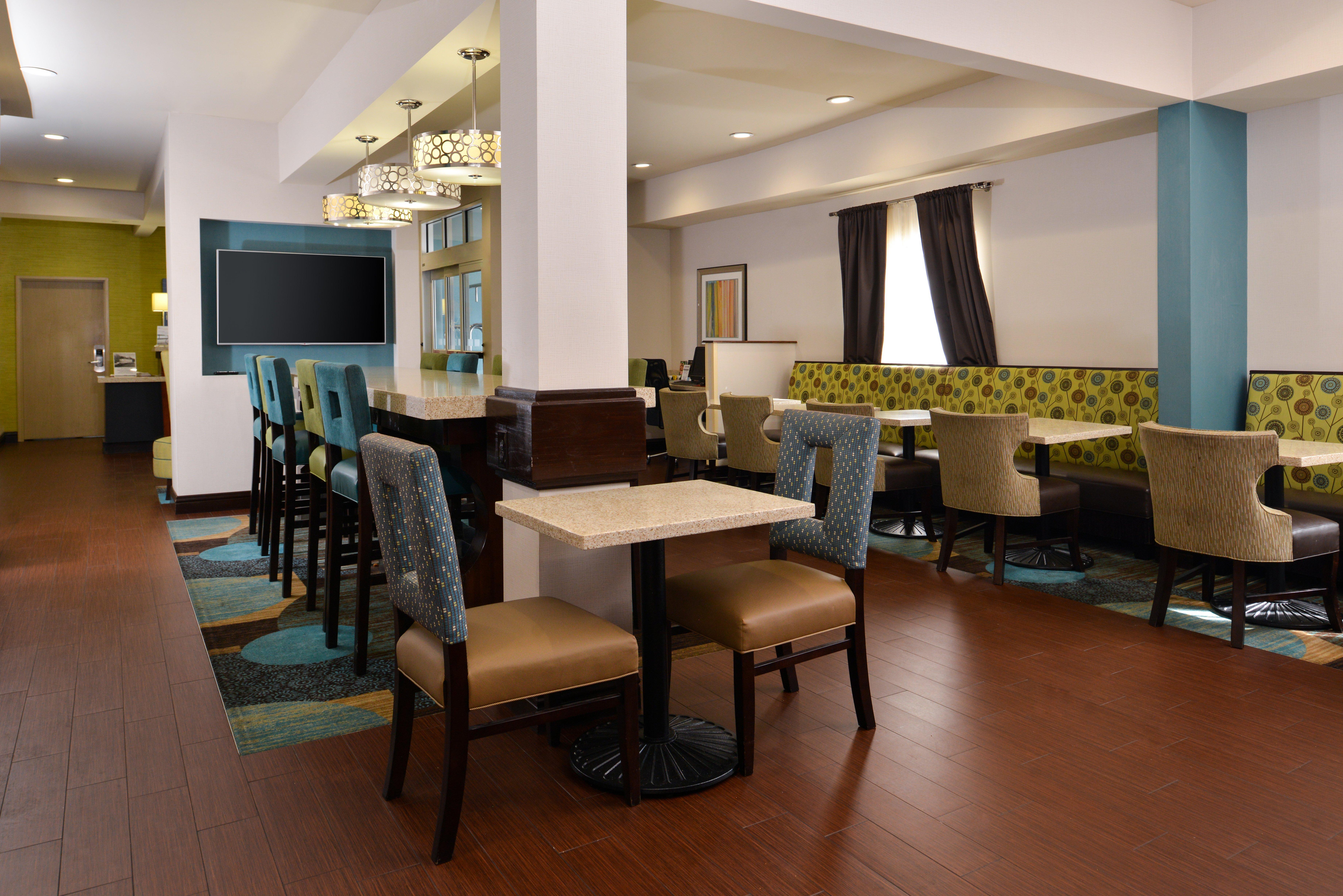 Holiday Inn Express Montgomery East I-85 By Ihg Exterior photo