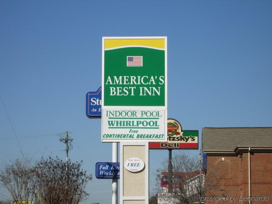 Holiday Inn Express Montgomery East I-85 By Ihg Exterior photo